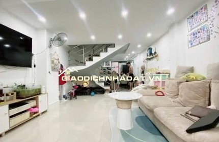 NHÀ ĐẸP GIÁ MỎNG –SÁT MT 3/2-Q10-HƠN 6 TỶ-5 Tầng-3PN